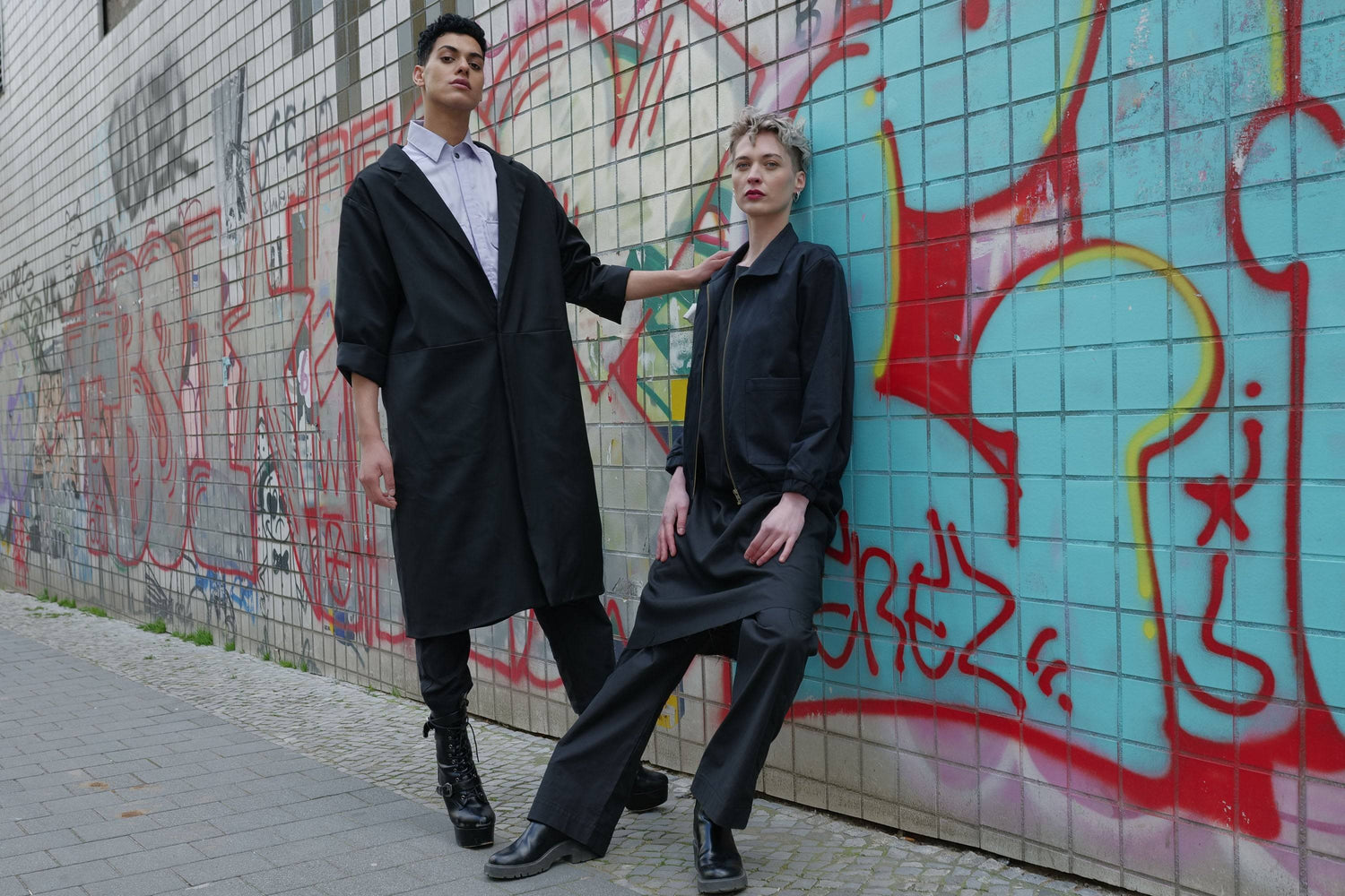 Kolo Berlin modelabel aus berlin designermode hergestellt in deutschland mit nachhaltigen materialien biobaumwolle genderneutrale bekleidung streetwear
